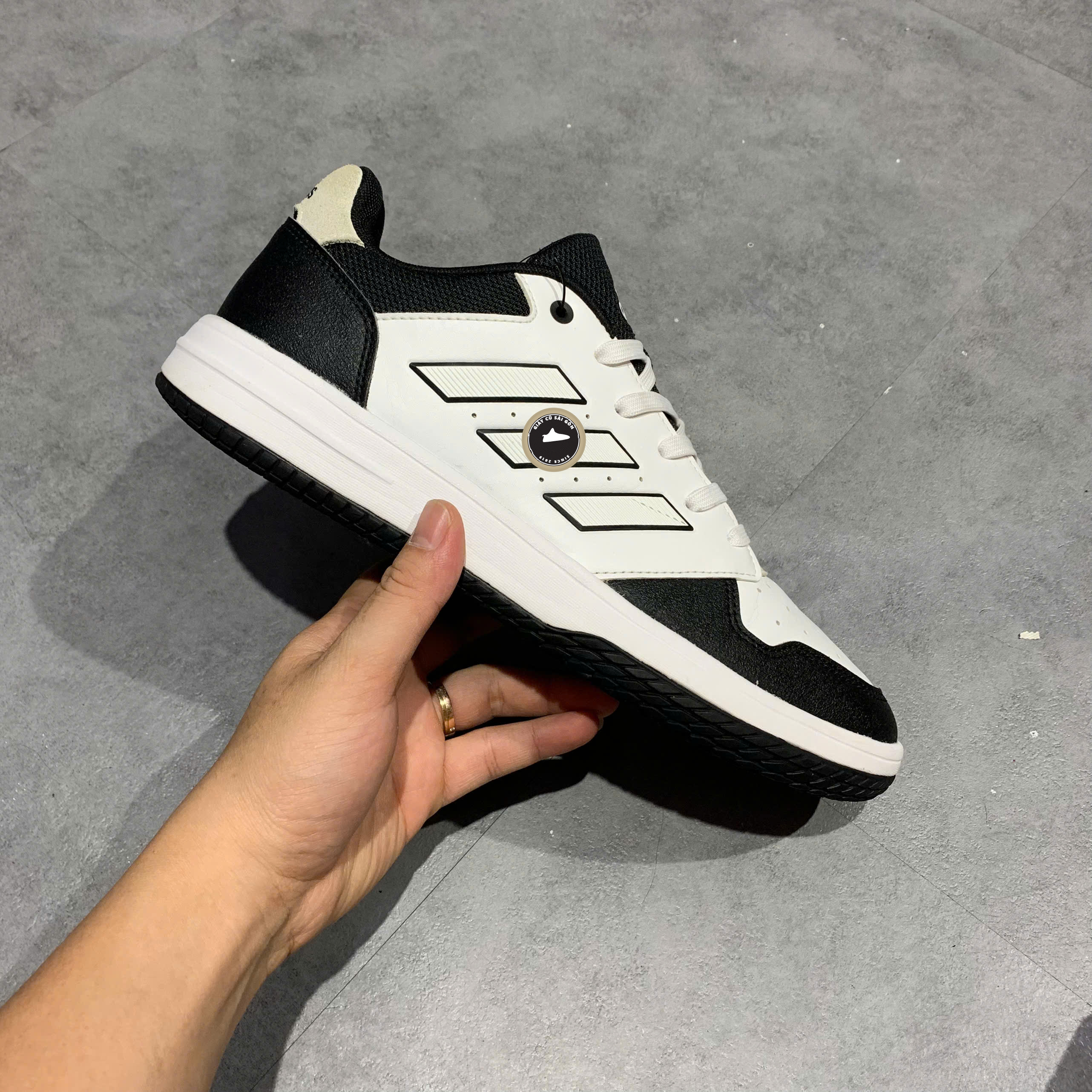 Adidas Gametalker White Carbon Black 2/3 HQ2213 Cũ Size 42 | Giày Cũ Sài Gòn PVN26545