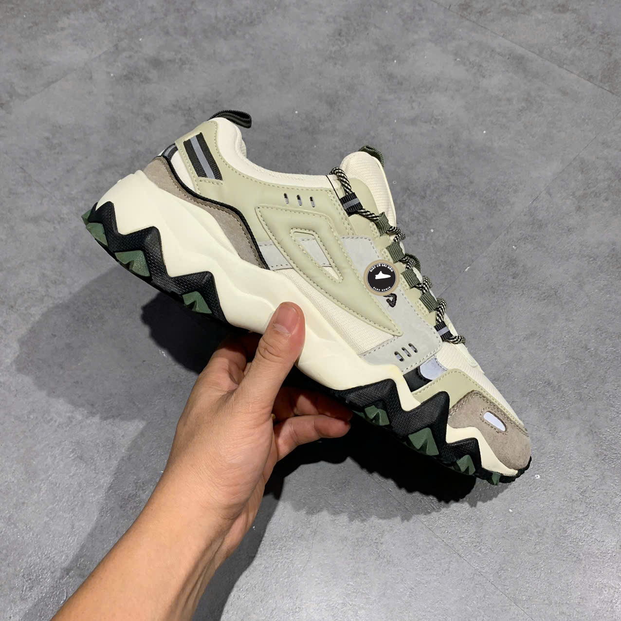 Fila Oakmont Tr v2 Gardenia Olive Black 1JM02571G-067 Cũ Size 43 | Giày Cũ Sài Gòn